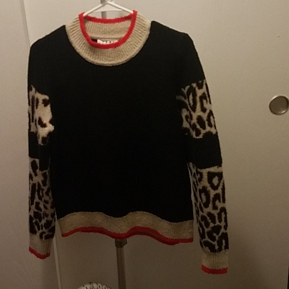 THML Sweater